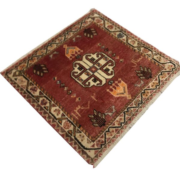فرش دستبافت پشتی قشقایی(61×64)سانتیمتر-3