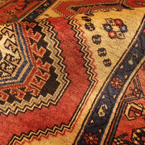قالیچه دستبافت آذربایجان(136×248) سانتیمتر-2