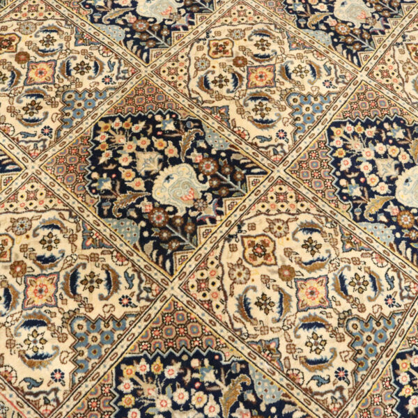 فرش دستبافت آنتیک قم (234×319) سانتیمتر-5