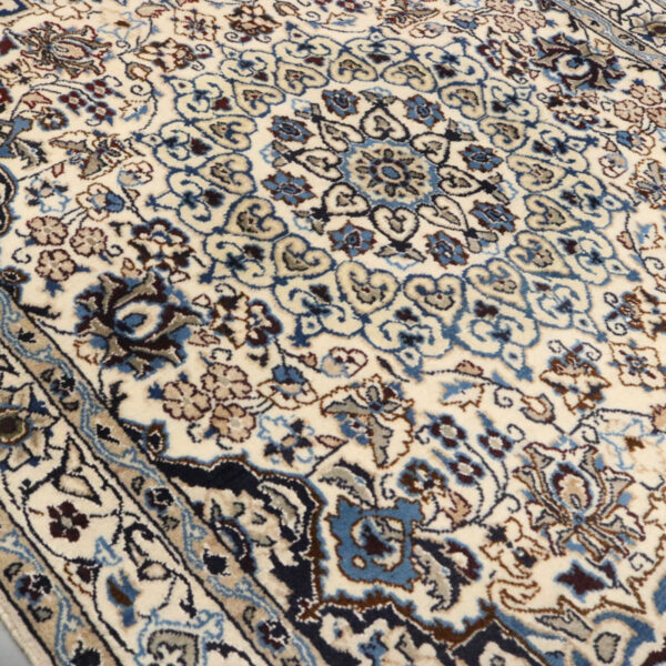 قالیچه دستبافت نائین کاشمری (120×209) سانتیمتر-5